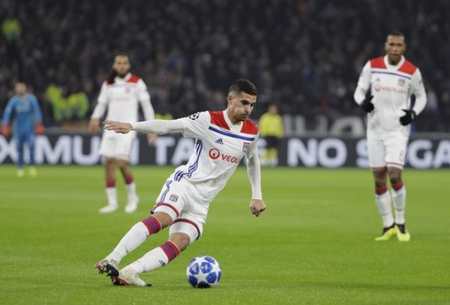 但在比赛后 但在比赛后